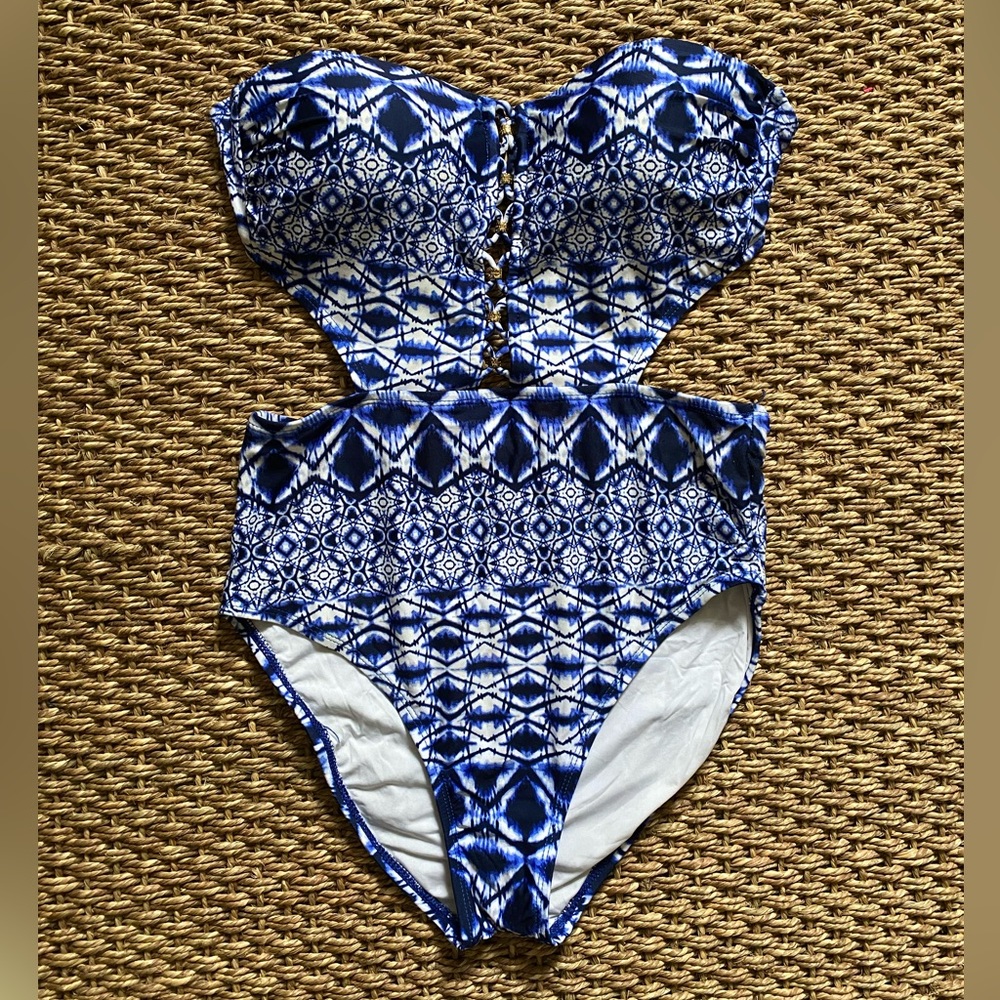 LA BLANCA Cut-out Bandeau One Piece